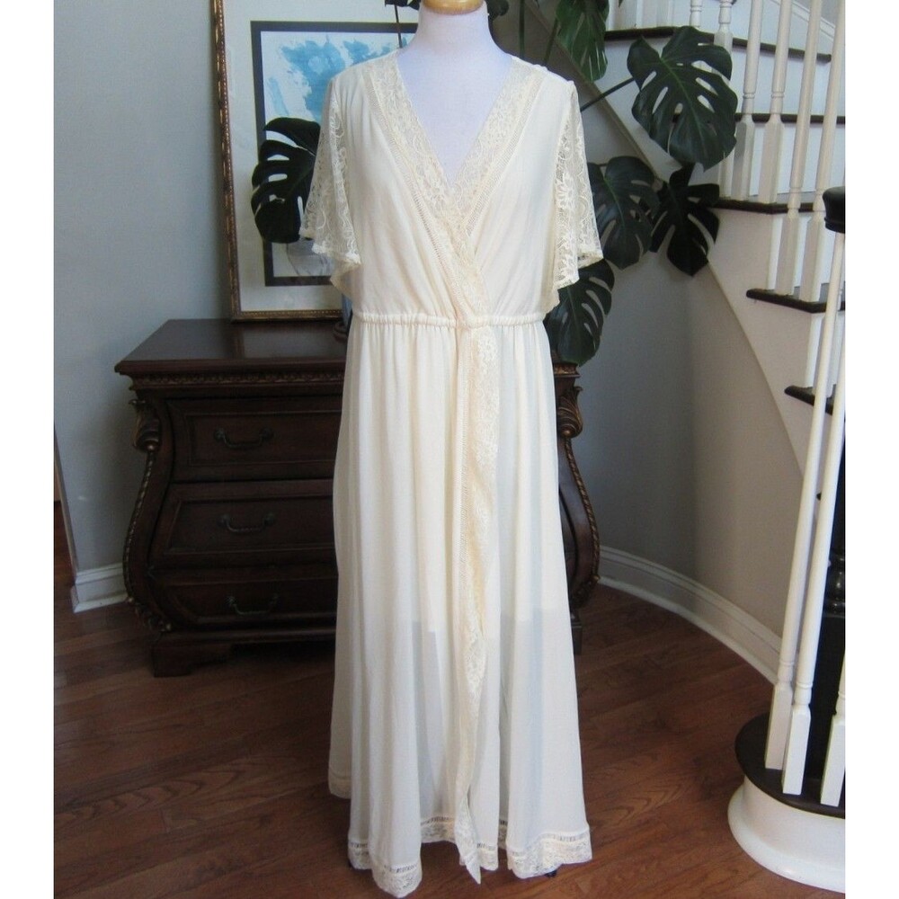 Torrid Insider Collection Ivory Lace Trim Flutter Sleeve Gauze Maxi Dress 1X NWT